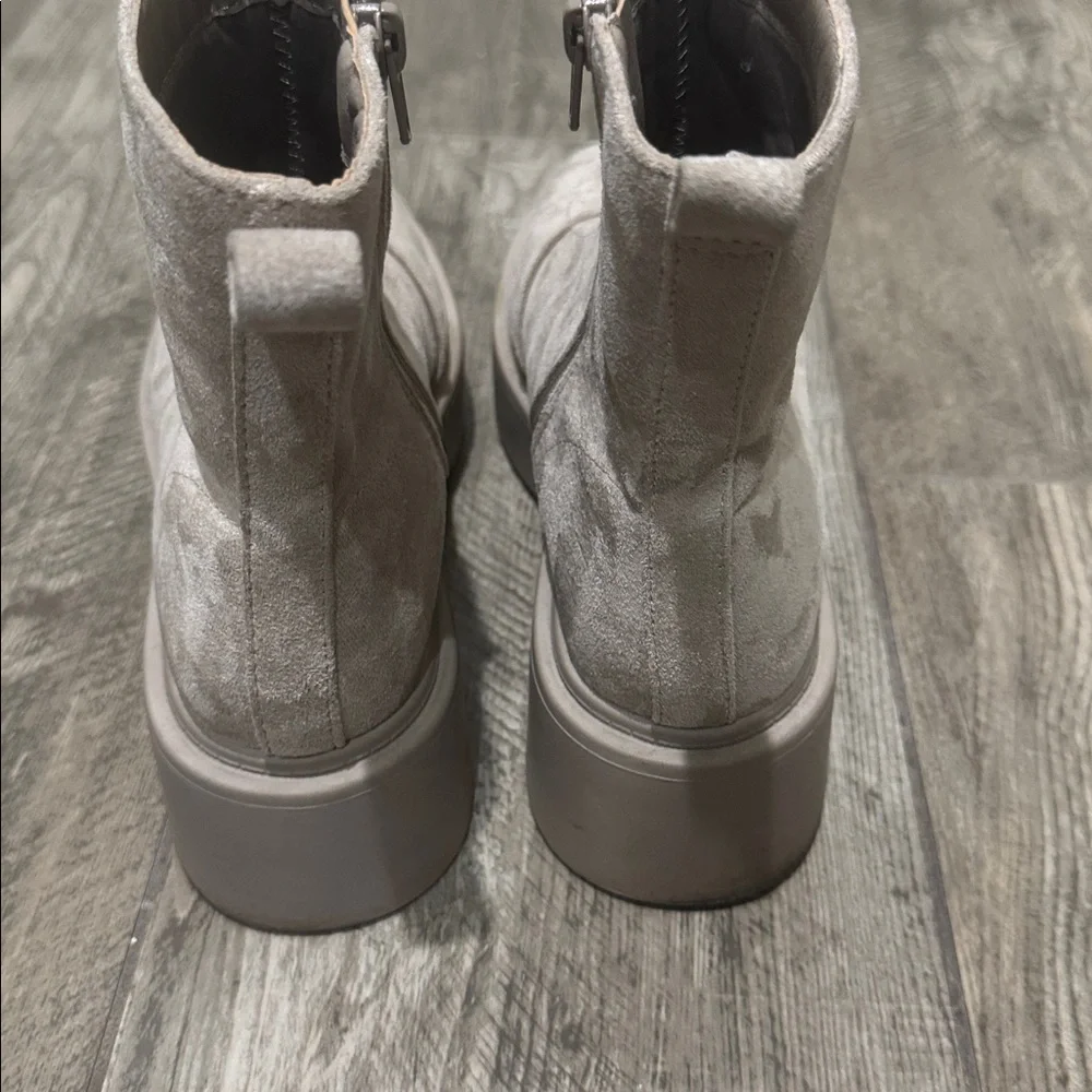 Portland Leather stylish platform
